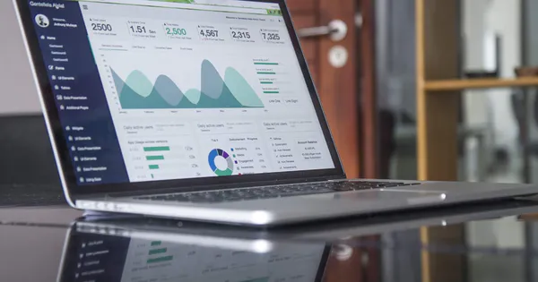 Auto-Merge Inteligente: UX sobre Control